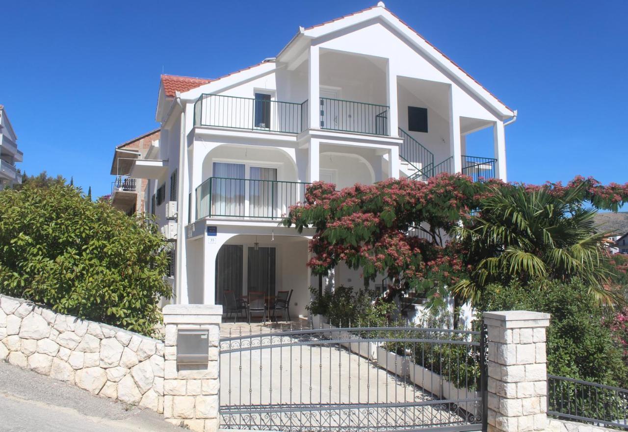 Apartment Udovicic Trogir Exterior photo