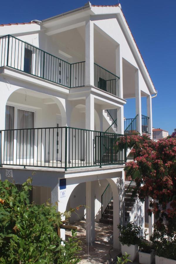 Apartment Udovicic Trogir Exterior photo