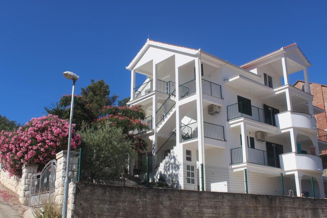 Apartment Udovicic Trogir Exterior photo